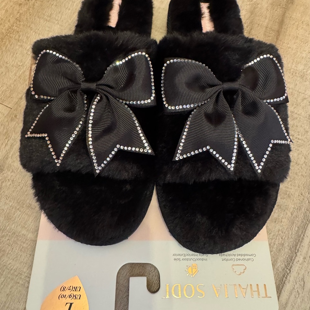 Women’s Black Rhinestone Bow Slippers - Picture 4 of 4
